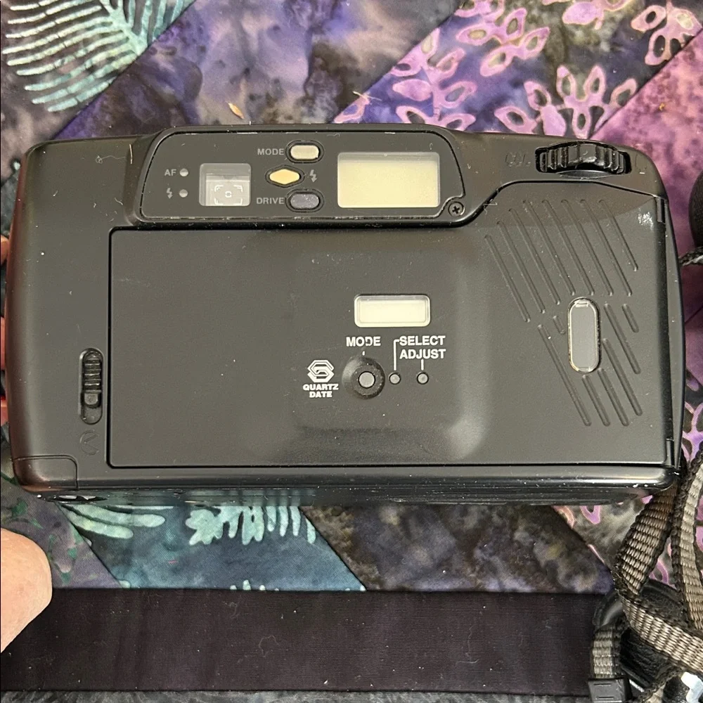 Pentax Zoom 70R Black Camera with Case